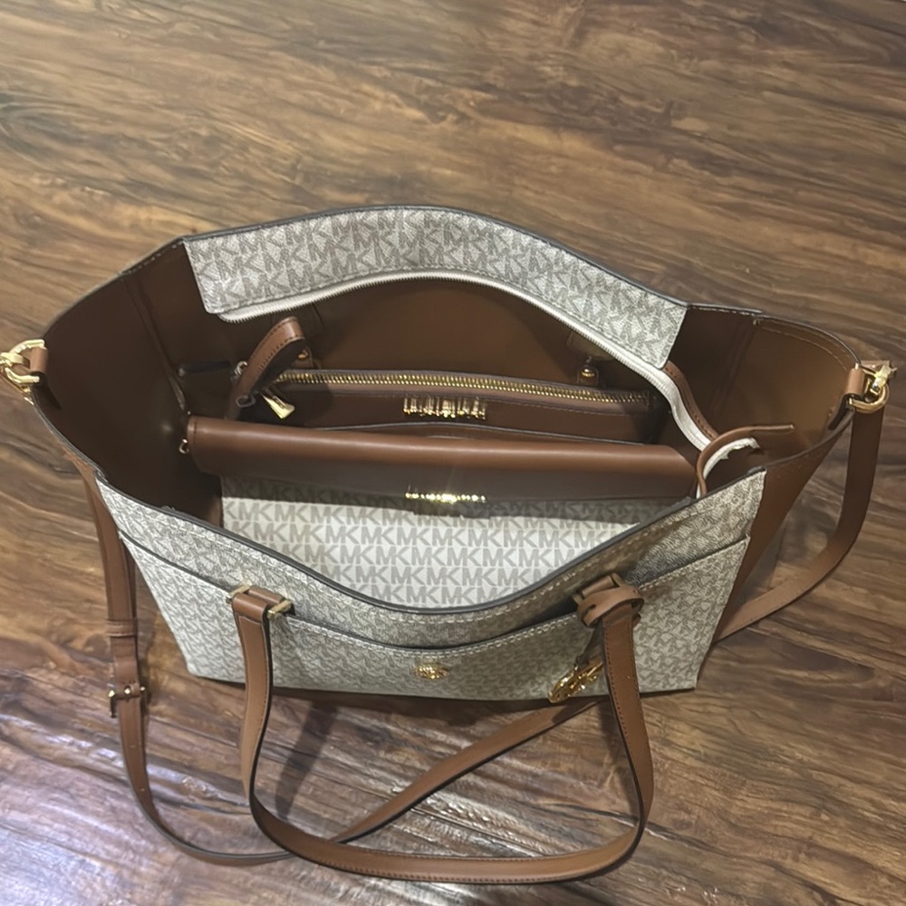 Michael Kors Tan and Cream Signature Tote - Picture 3 of 3